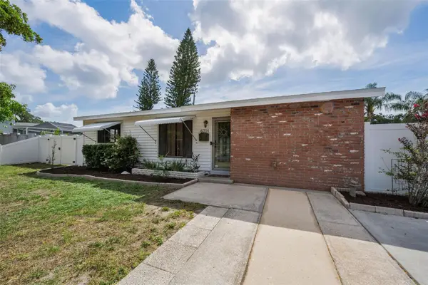 6701 Orchard Drive N, ST PETERSBURG, FL 33702