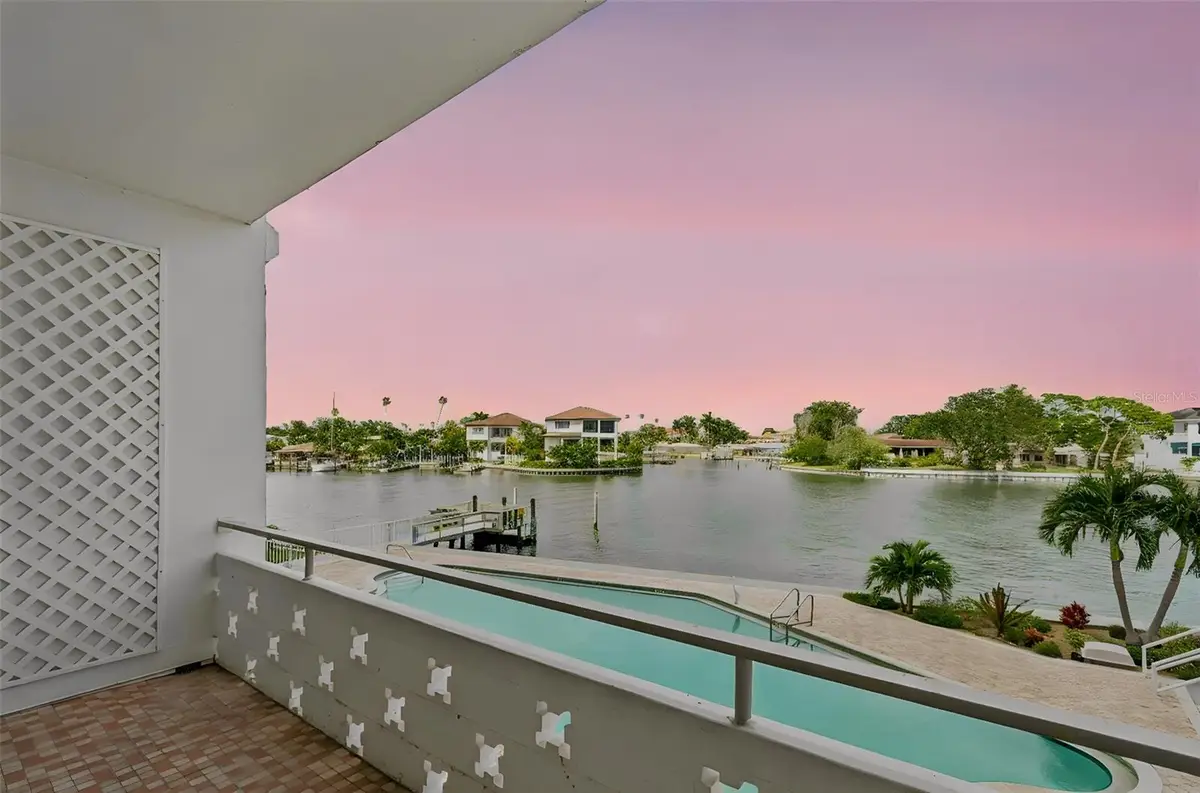 1365 N Snell Isle Boulevard Ne #2E, Saint Petersburg, FL 33704 - #1