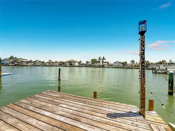 7905 11th Avenue S, TREASURE ISLAND, FL 33706