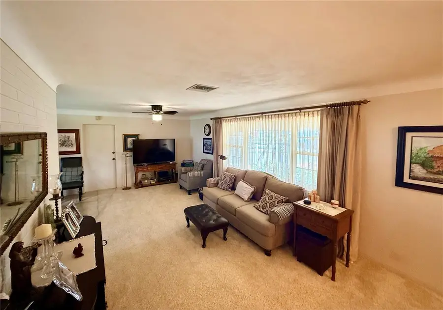 6086 28th Avenue N, Saint Petersburg, FL 33710 - #3