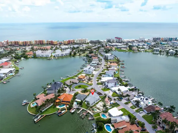 303 Bath Club Boulevard N, NORTH REDINGTON BEACH, FL 33708