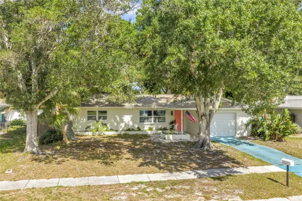 11478 Imperial Grove Drive E, LARGO, FL 33774