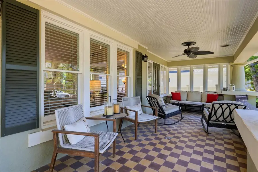 871 17th Avenue N, Saint Petersburg, FL 33704 - #3