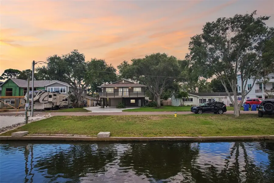 300 90th Avenue Ne, Saint Petersburg, FL 33702 - #2