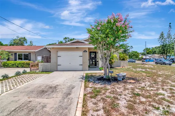 7001 70th Avenue N, PINELLAS PARK, FL 33781