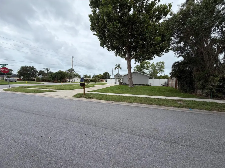 820 San Salvador Drive, Dunedin, FL 34698 - #2