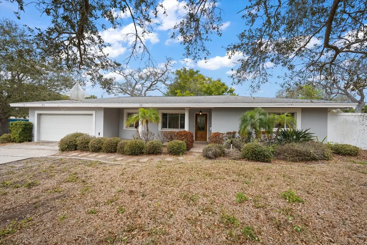 230 Garden Circle, Belleair, FL 33756 - #1