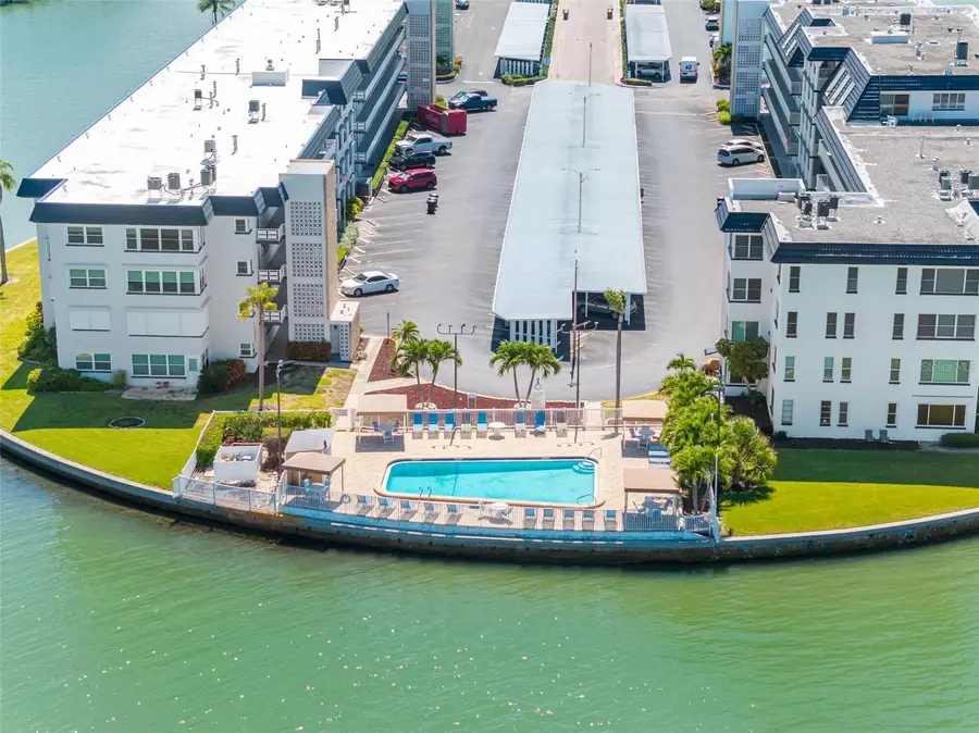 5940 30th Avenue S #301, Saint Petersburg, FL 33707 - #2