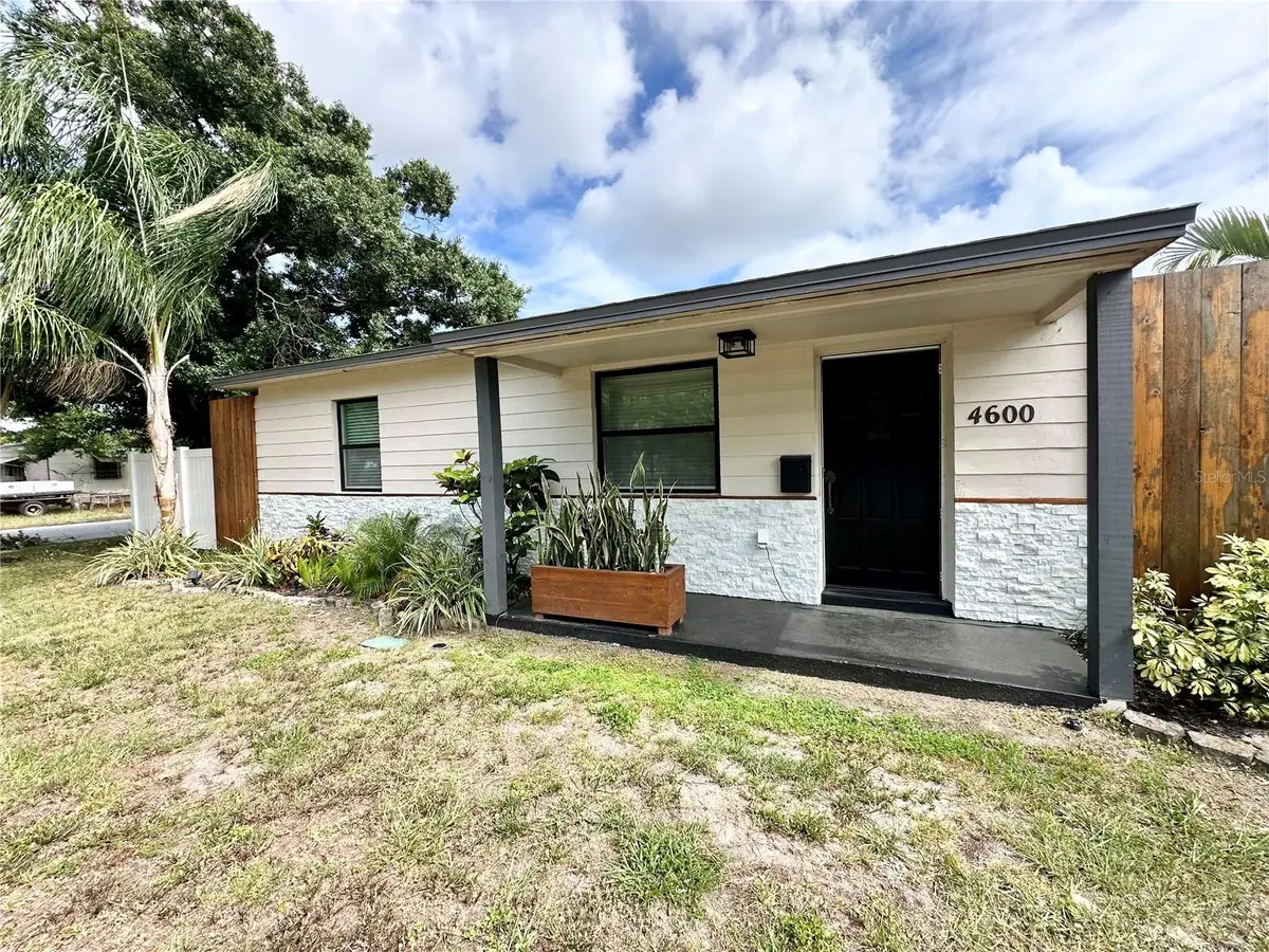 4600 30th Avenue N, Saint Petersburg, FL 33713 - #1