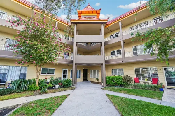 2402 Ecuadorian Way #28, CLEARWATER, FL 33763