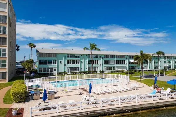1819 Shore Drive S #110, SOUTH PASADENA, FL 33707
