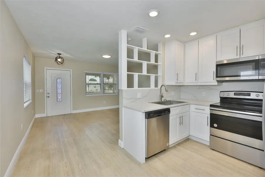 2450 40th Avenue N, Saint Petersburg, FL 33714 - #3