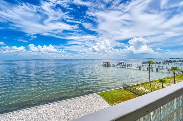 6504 Surfside Boulevard #8, APOLLO BEACH, FL 33572