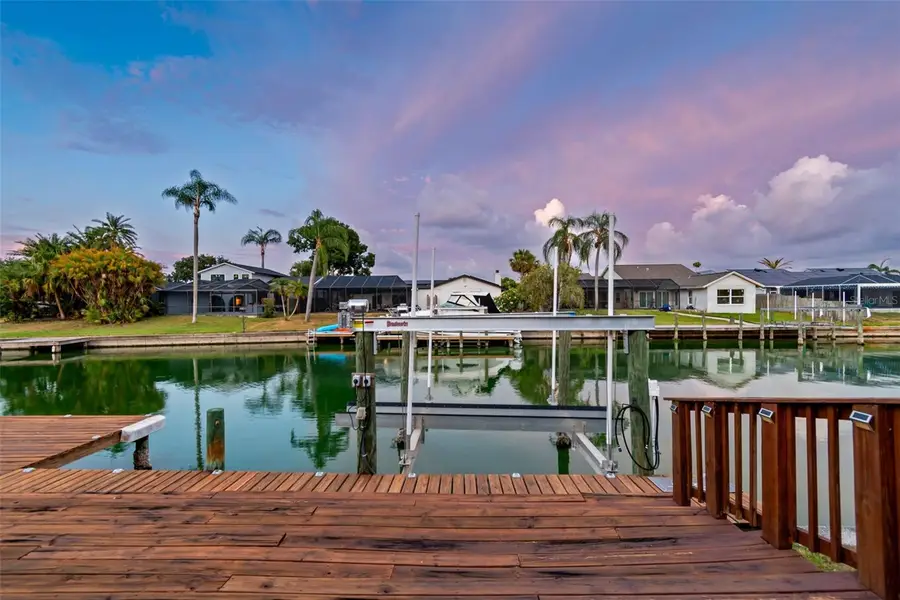 5821 Schooner Way, Tampa, FL 33615 - #2