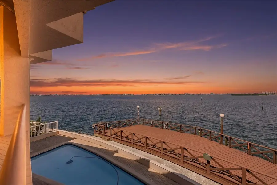 2869 Seabreeze Drive S, Saint Petersburg, FL 33707 - #3