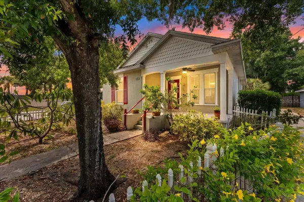 528 E Martin Luther King Jr Drive #D, TARPON SPRINGS, FL 34689