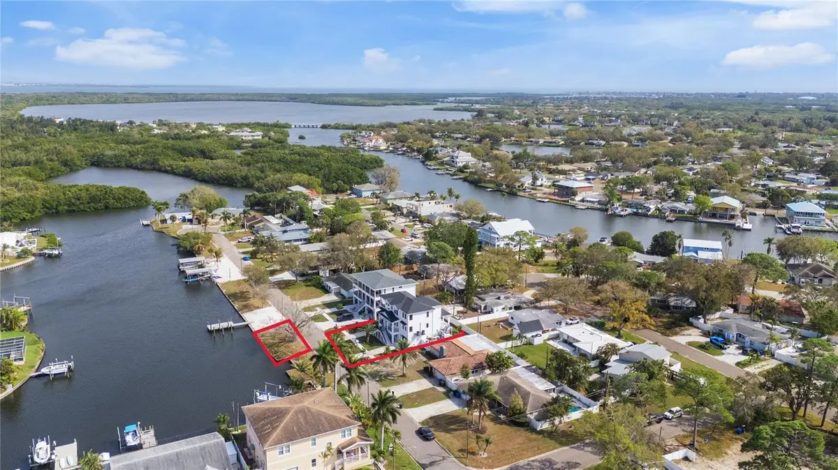 220 90th Avenue Ne, Saint Petersburg, FL 33702 - #1
