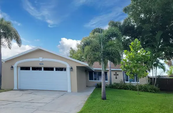 9232 80th Avenue, SEMINOLE, FL 33777
