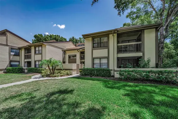 124 Woodlake Wynde, OLDSMAR, FL 34677
