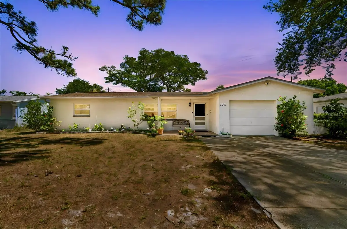 2085 68th Avenue S, Saint Petersburg, FL 33712 - #1