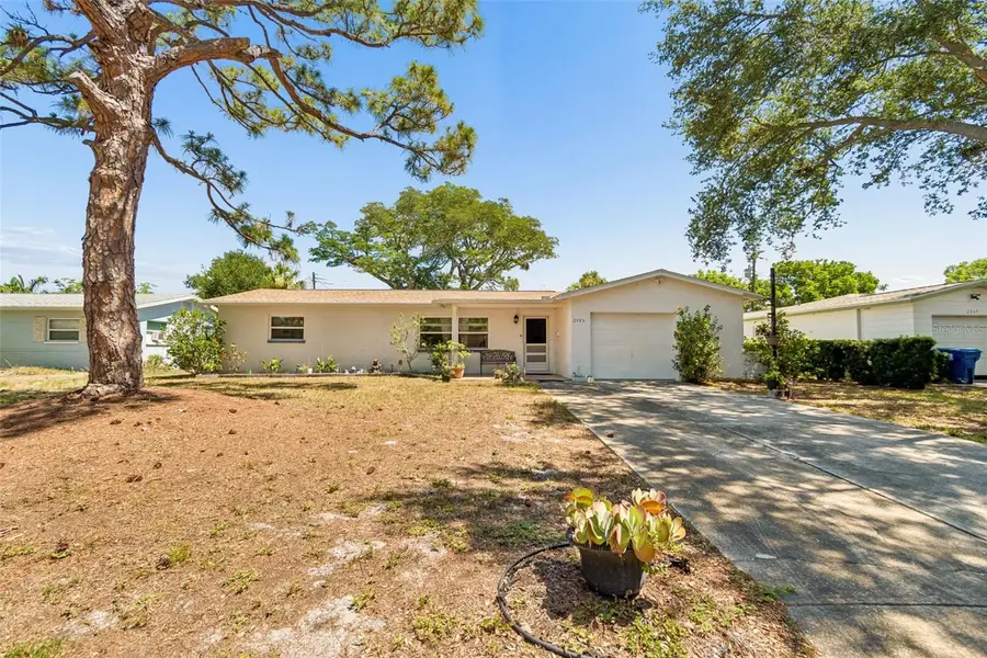 2085 68th Avenue S, Saint Petersburg, FL 33712 - #2