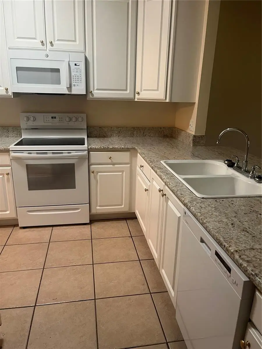 8509 Alexandra Arbor Lane, Tampa, FL 33637 - #2