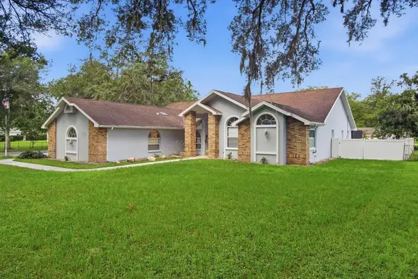 483 Lincoln Avenue, MASARYKTOWN, FL 34604