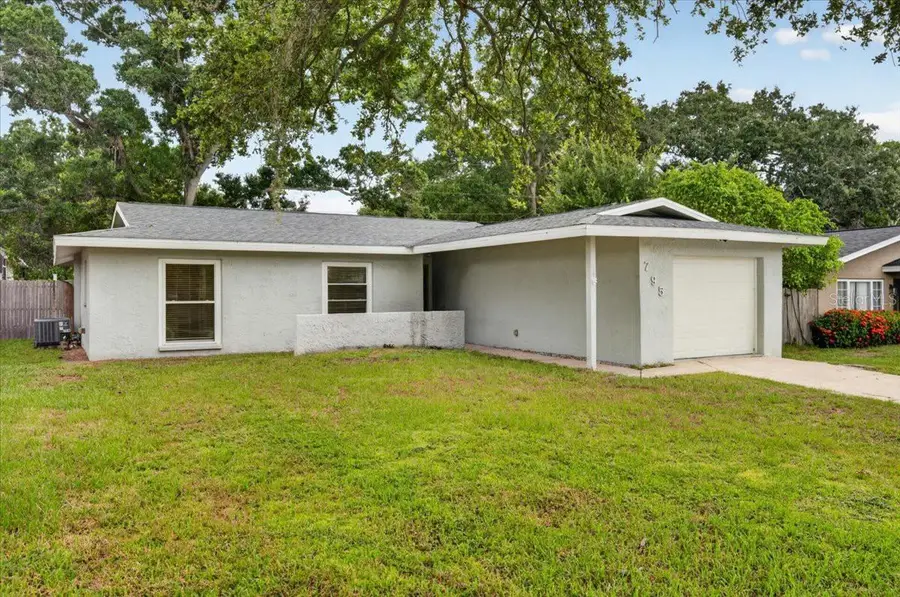 795 7th Street S, Safety Harbor, FL 34695 - #3