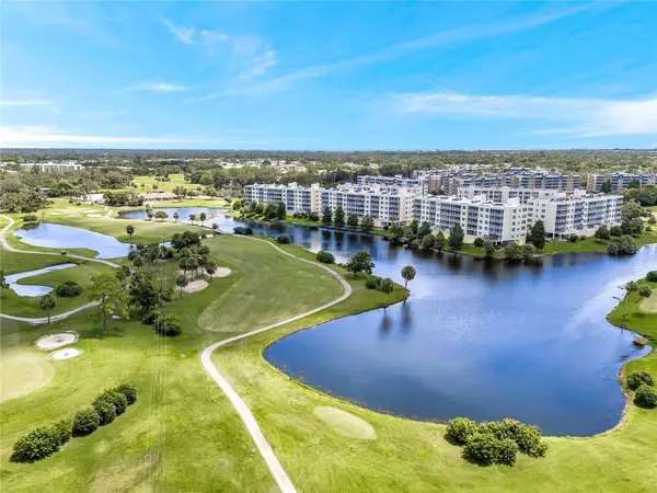 1200 Country Club Drive #2205, LARGO, FL 33771