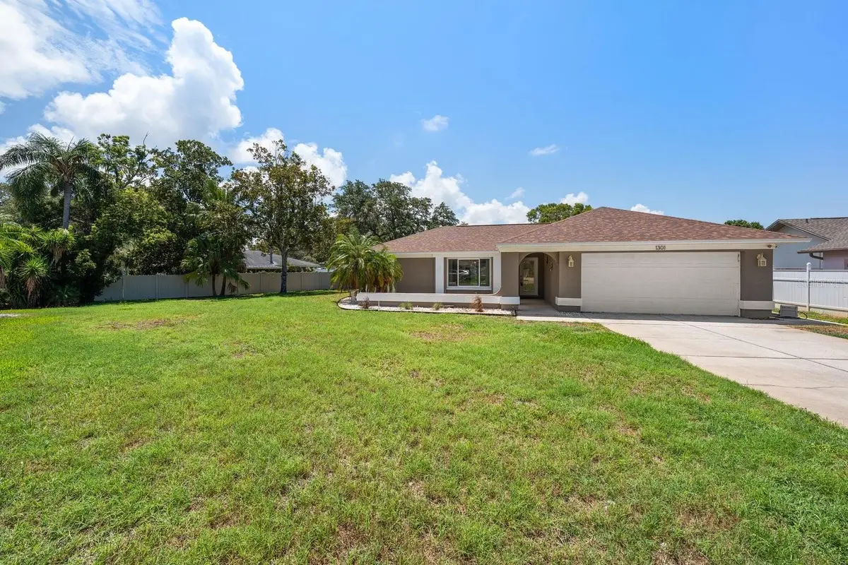 1301 Lily Court, Tarpon Springs, FL 34689 - #1