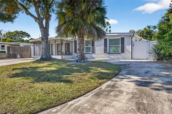 9370 83rd Street, SEMINOLE, FL 33777