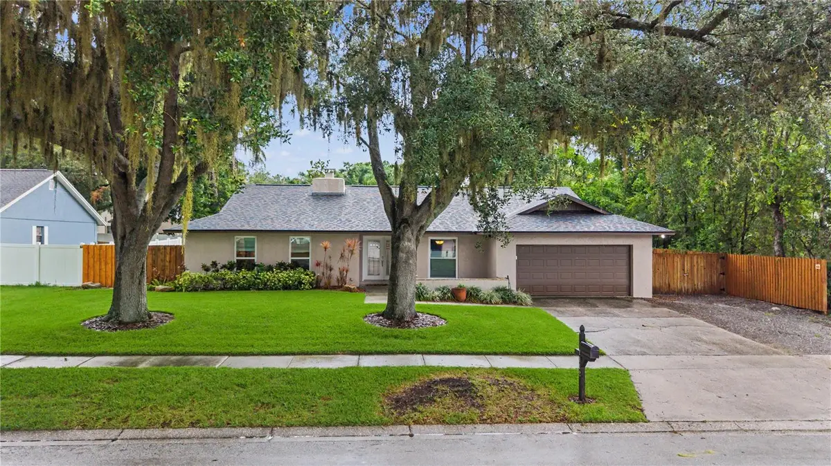 1112 Lakemont Drive, Valrico, FL 33594 - #1