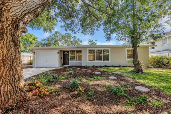 8017 31st Avenue N, ST PETERSBURG, FL 33710