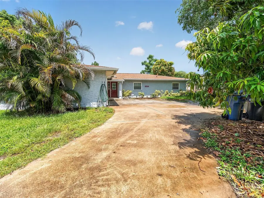 8516 Twin Lake Blvd, Tampa, FL 33614 - #2