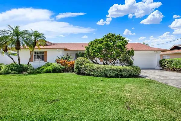 411 Palm Island Ne, CLEARWATER BEACH, FL 33767