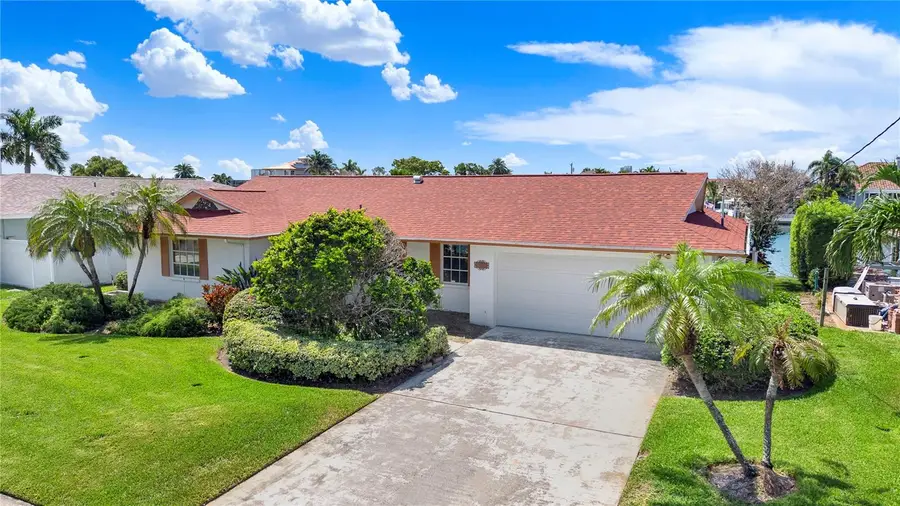 411 Palm Island Ne, Clearwater Beach, FL 33767 - #2
