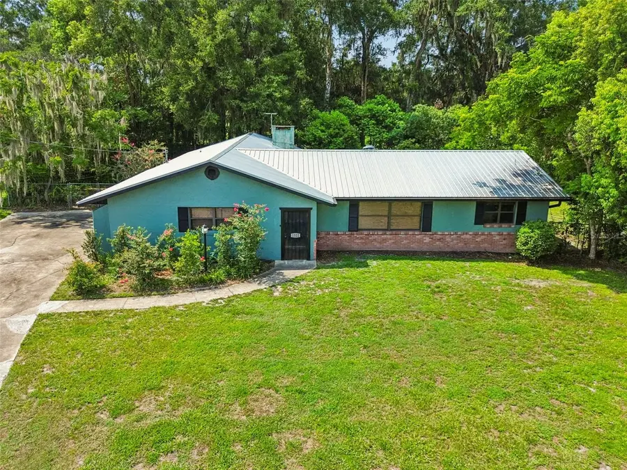 1322 W Voorhis Avenue, Deland, FL 32720 - #2