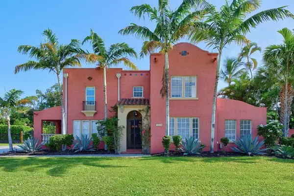 7810 Senrab Drive, BRADENTON, FL 34209