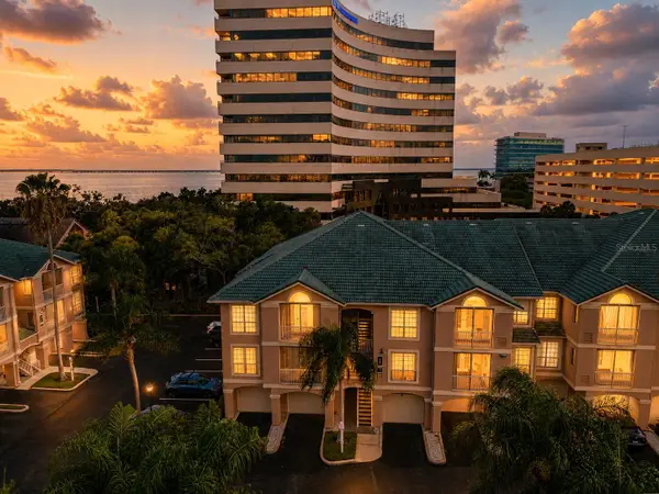 1203 Bay Club Circle #1203, TAMPA, FL 33607