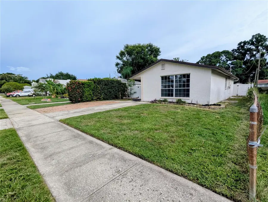 3718 53rd Avenue N, Saint Petersburg, FL 33714 - #2