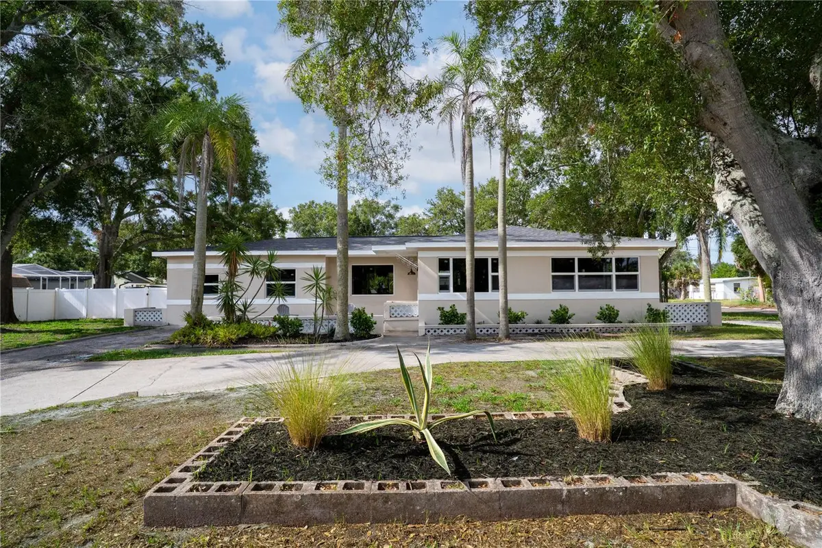 4566 28th Avenue N, Saint Petersburg, FL 33713 - #1