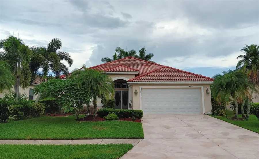 6828 Winslow Street, Sarasota, FL 34243 - #2