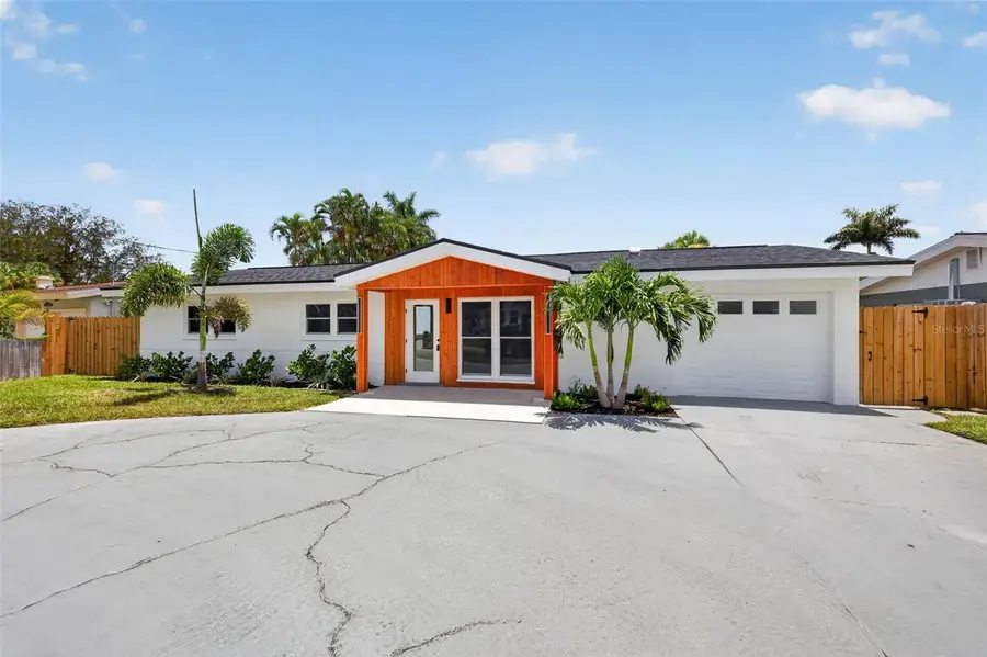 1524 Carson Circle Ne, Saint Petersburg, FL 33703 - #2
