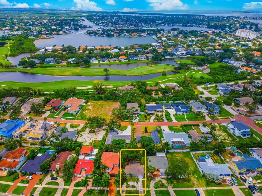 910 Snell Isle Boulevard Ne, Saint Petersburg, FL 33704 - #2