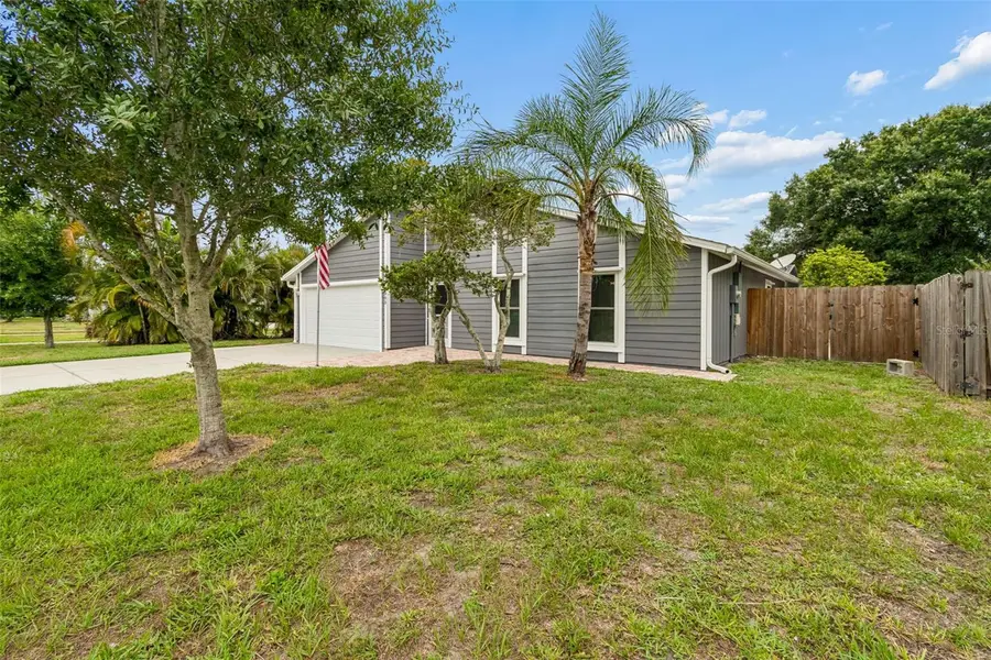 903 Plum Tree Lane, Sarasota, FL 34243 - #3