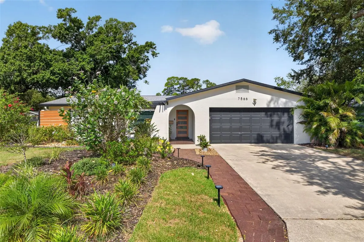 7566 20th Street N, Saint Petersburg, FL 33702 - #1