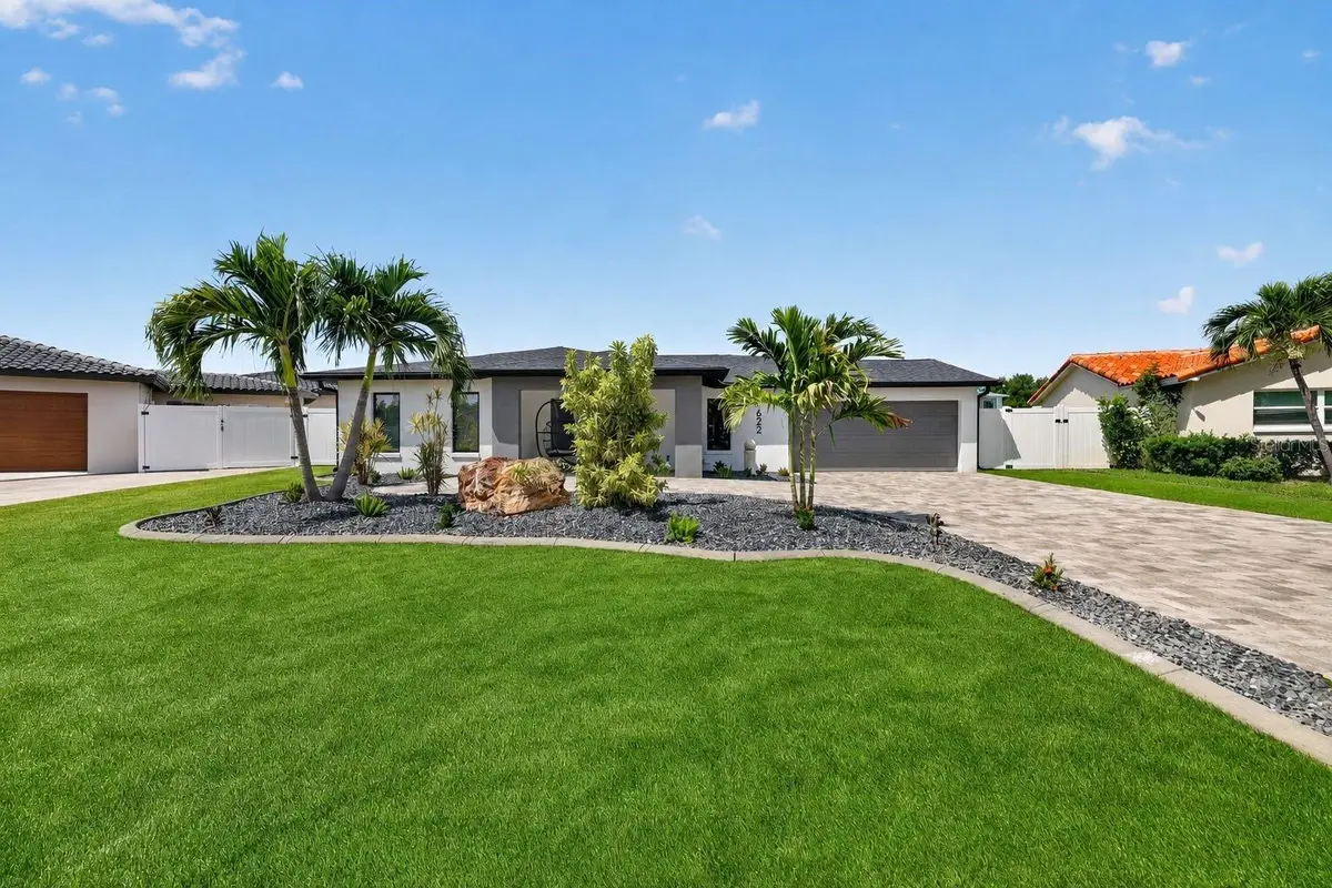 9622 NE Oak Street, Saint Petersburg, FL 33702 - #1