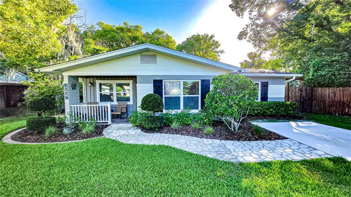 5725 14th Street, Zephyrhills, FL 33542 - #1