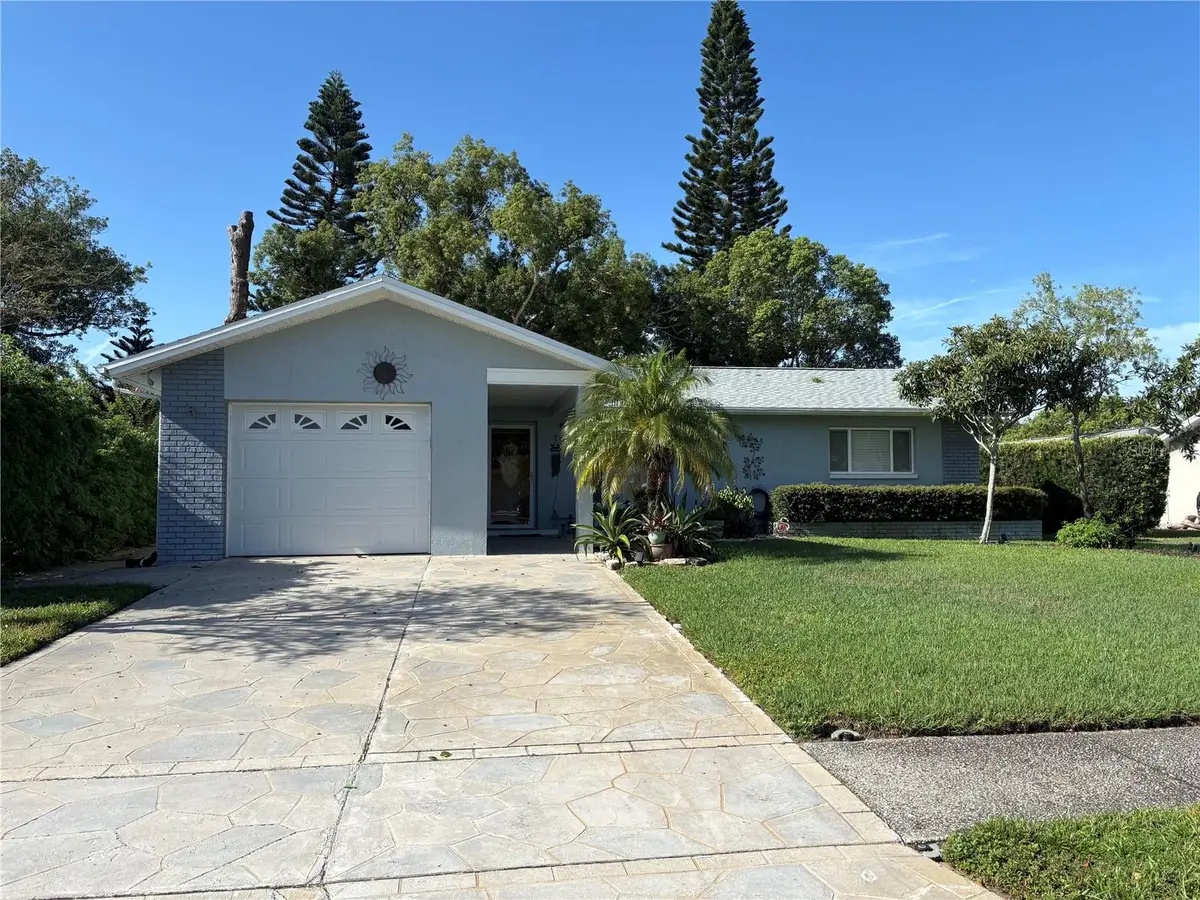 133 Stafford Circle, Palm Harbor, FL 34684 - #1