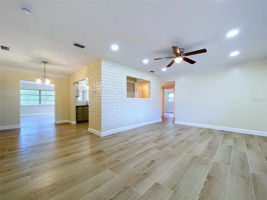 9813 51st Avenue N, Saint Petersburg, FL 33708 - #2